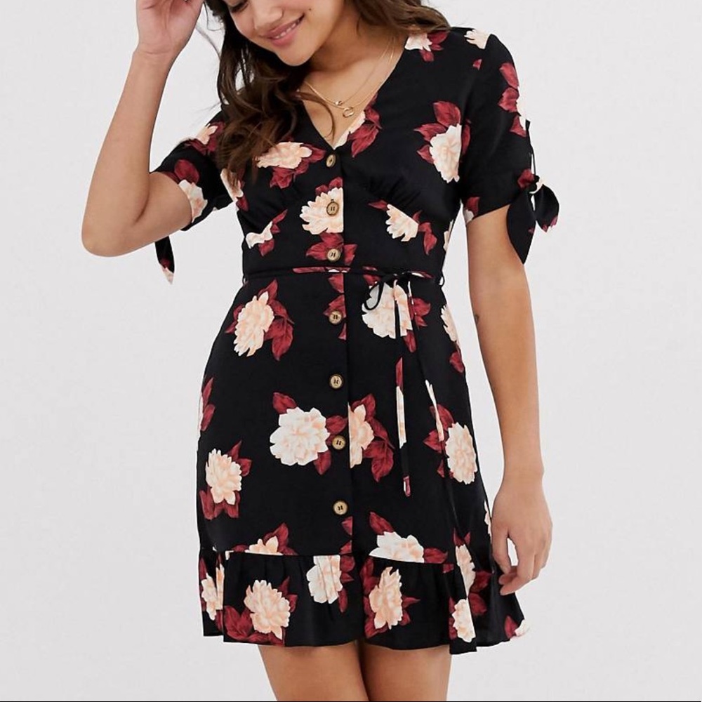 Adorable floral button down dress